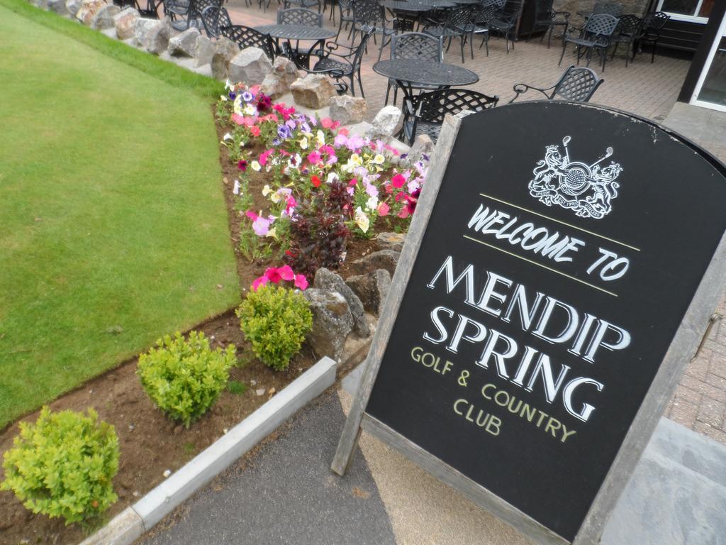 منزل الضيف تشرشل  في Mendip Spring Golf And Country Club المظهر الخارجي الصورة